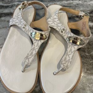 Michael Kors Cream/White Sandals Size 7.5